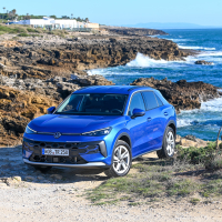 Volkswagen T-roc - Za volanom 2025