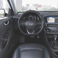 Hyundai IONIQ Hybrid (1).jpg