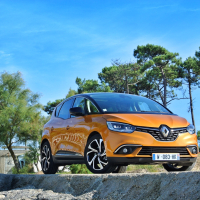 renault scenic 3.jpg