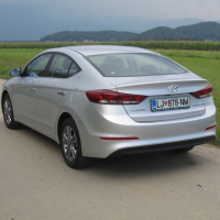 hyundai elantra.jpg