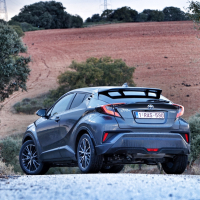 Toyota ch-r 4.jpg