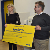 Predaja donacije Zvezi Soncek.jpg