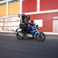 P90202686_highRes_bmw-motorrad-g-310-r.jpg