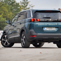 Peugeot 5008 (8 of 21).jpg