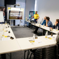 AMZS_Trening varne voznje trenerji skakalnih klubov (9).jpg