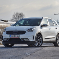 Kia niro (12 of 14).jpg