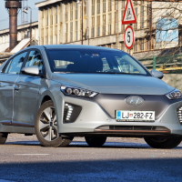 Hyundai ioniq electric (2 of 17).jpg