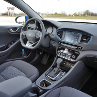 Hyundai_ioniq_plugin (15 of 17).jpg