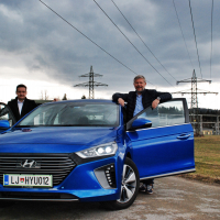 Hyundai_ioniq_plugin (3 of 17).jpg