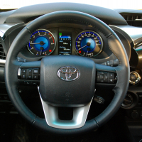 Mercedes-benz X 250 d 4matic in toyota hilux 2.4 D-4D invincible 50 (42 of 58).jpg