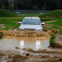 Mercedes-benz X 250 d 4matic in toyota hilux 2.4 D-4D invincible 50 (28 of 58).jpg
