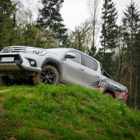 Mercedes-benz X 250 d 4matic in toyota hilux 2.4 D-4D invincible 50 (20 of 58).jpg
