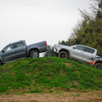 Mercedes-benz X 250 d 4matic in toyota hilux 2.4 D-4D invincible 50 (16 of 58).jpg