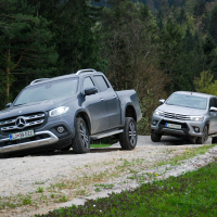 Mercedes-benz X 250 d 4matic in toyota hilux 2.4 D-4D invincible 50 (14 of 58).jpg