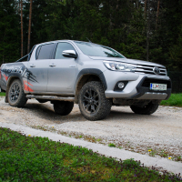 Mercedes-benz X 250 d 4matic in toyota hilux 2.4 D-4D invincible 50 (12 of 58).jpg