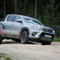 Mercedes-benz X 250 d 4matic in toyota hilux 2.4 D-4D invincible 50 (9 of 58).jpg