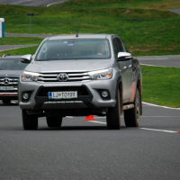 Mercedes-benz X 250 d 4matic in toyota hilux 2.4 D-4D invincible 50 (3 of 58).jpg