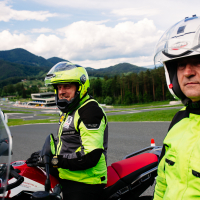 Motorevija_Srecanja_Jozko Gregorovic_Vojko Safran_1.jpg