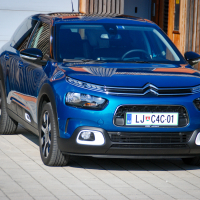 Citroen C4 cactus (4 of 10).jpg