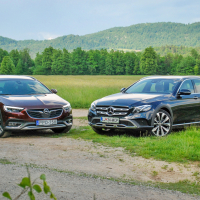 Mercedes E 220 d 4-matic all-terrain in opel insignia 2.0 CDTI biturbo 4x4 country tourer (9 of 25).jpg