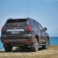 Toyota_landcruiser (6 of 23).jpg