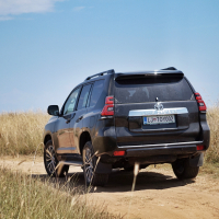 Toyota_landcruiser (2 of 23).jpg
