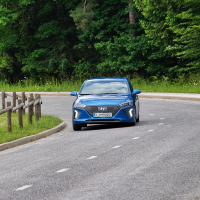 Hyundai ioniq PHEV (11 of 13).jpg