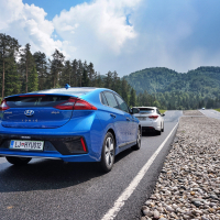 Hyundai ioniq PHEV (7 of 13).jpg