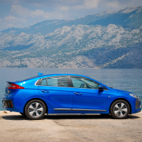 Hyundai ioniq PHEV (4 of 13).jpg