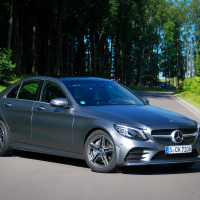 Mercedes-benz C za volanom (7 of 34).jpg