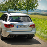 Mercedes-benz C za volanom (3 of 34).jpg