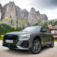 Audi_Q3_120.jpg