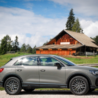 Audi_Q3_18.jpg