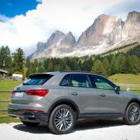 Audi_Q3_17.jpg