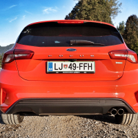 Ford focus 1.0 ecoboost ST line (14 of 27).jpg