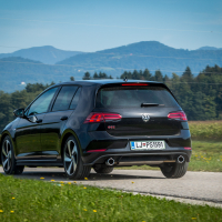 Volkswagen golf GTI (14 of 17).jpg