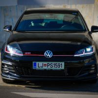 Volkswagen golf GTI (5 of 17).jpg