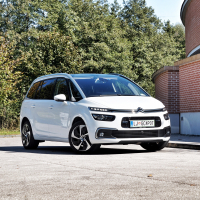 Citroen C4 spacetourer blueHDi 160 shine (4 of 7).jpg