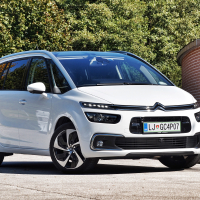 Citroen C4 spacetourer blueHDi 160 shine (5 of 7).jpg