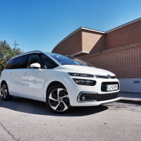 Citroen C4 spacetourer blueHDi 160 shine (6 of 7).jpg