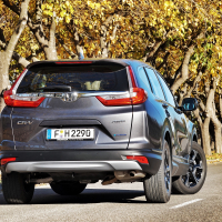 Honda CR-V hybrid (2 of 15).jpg