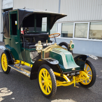 Renault_120_let (48 of 49).jpg