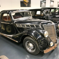 Renault_120_let (35 of 49).jpg