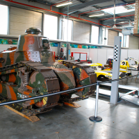 Renault_120_let (5 of 49).jpg