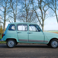 Renault_120_let (2 of 49).jpg
