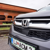Honda CR-V 1.5 turbo CVT AWD lifestyle (17 of 27).jpg