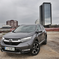Honda CR-V 1.5 turbo CVT AWD lifestyle (4 of 27).jpg