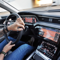Audi e-tron 55 quattro (16 of 17).jpg