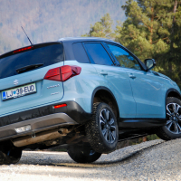 Suzuki vitara 1,4 boosterjet allgrip elegance (2 of 30).jpg