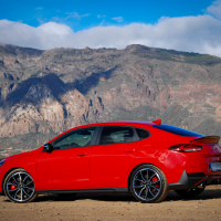 Hyundai i30 fastback N_resize (3 of 9).jpg